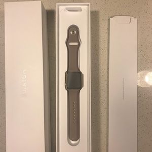 Gold Apple Watch Series 2 38mm